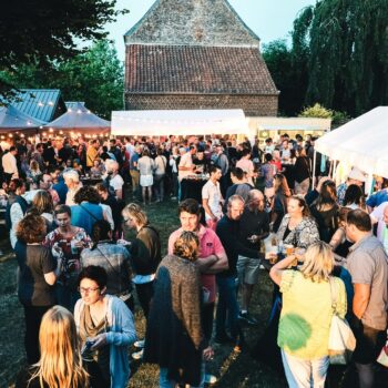 DJ set et apéro sur l'herbe